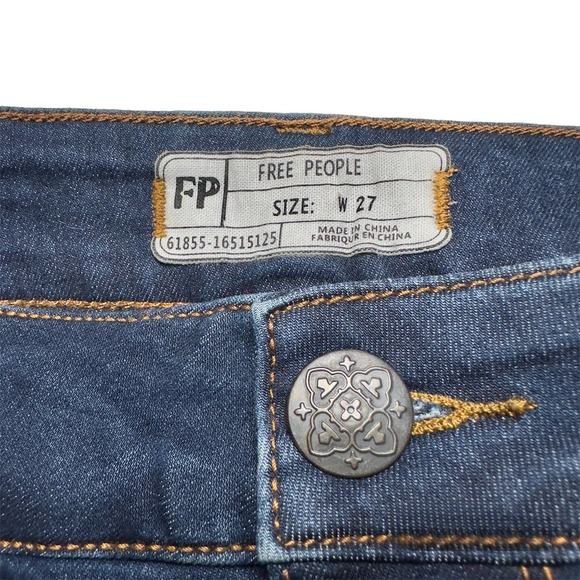 Free People | Women | Dark Wash Mid Rise Stretch Skinny Jeans | Size 27 - Picture 7 of 9